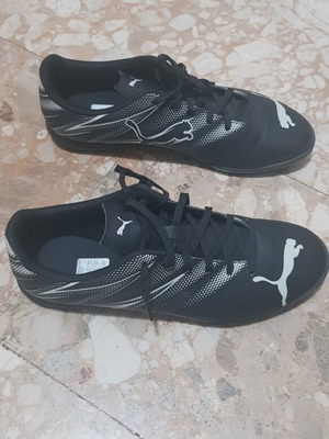 Puma football shoes like new, size 44, black