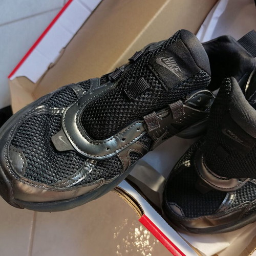 Nike V2K Run shoes, black, size 39