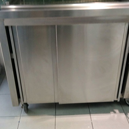 Heated air display case used, height 1.33 m, width 1.07 m, depth 0.84 m