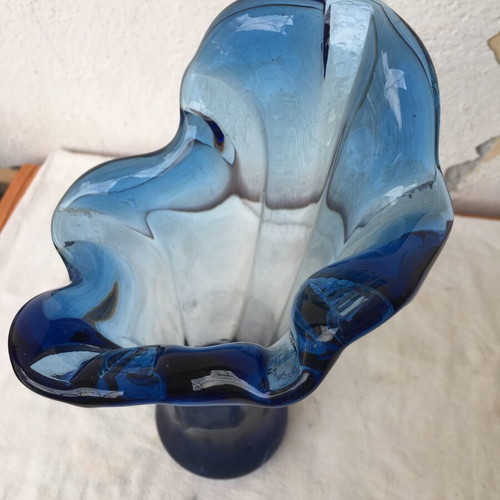 Glass vase like new without cracks or scratches