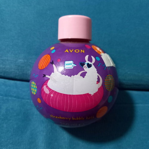 Avon Strawberry Bubble Bath 250 ml children's bath foam new
