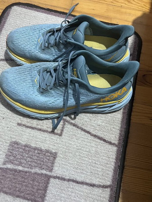 Αθλητικά παπούτσια Hoka One One μεταχειρισμένα, μέγεθος 43.5, γκρι