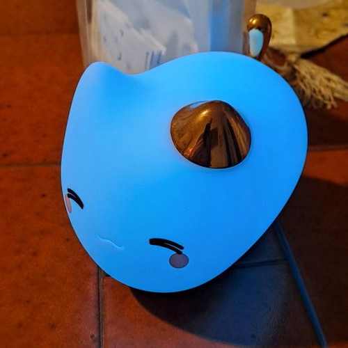 Lamp new with charger in various colors for kids