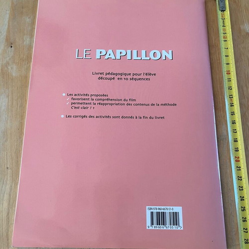 Le Papillon pedagogical book for students like new, French