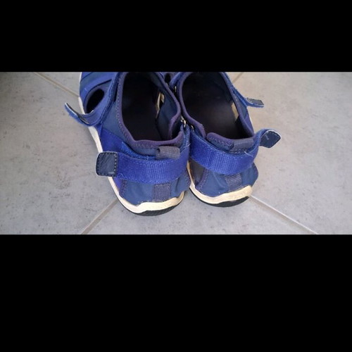 I need money urgently! Help me :( Children's leather sandals