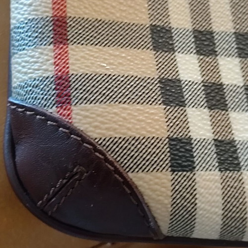 Burberry Haymarket Check leather crossbody bag like new, beige