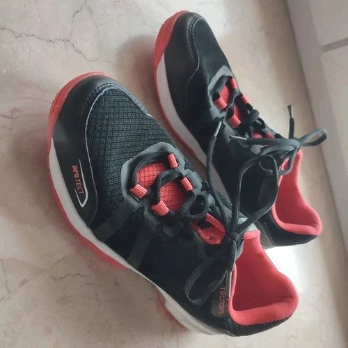 Tecnopro Court 6 W Indoor sneakers size 39 like new, black and pink