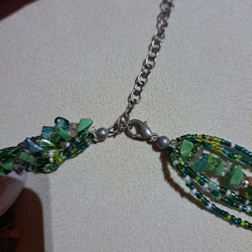 Necklace with 6 strands of beads and semi-precious stones in green shades like new