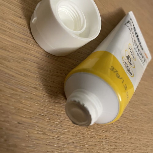 Medela Purelan lanolin cream for breastfeeding nipples, new sealed
