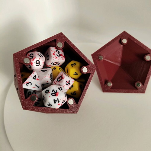 DnD dice box 3d printed new, D20 with magnetic closure