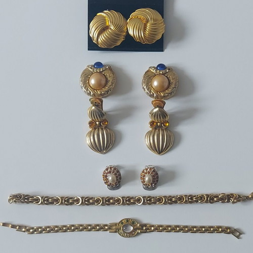 Vintage jewelry assortment used
