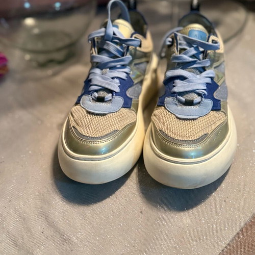 Armani Exchange Women's Sneakers Size 39 Like New