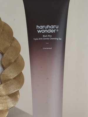 Haruharu Wonder cleansing gel 100ml like new with free samples