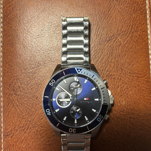 Tommy Hilfiger men's watch TH440.1.27.3168 used, silver bracelet, blue dial