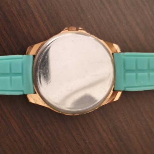 Fashion wristwatch green with rose gold like new