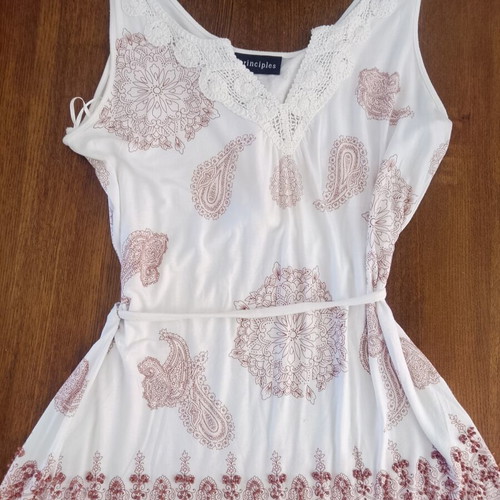 Principles Summer Top White with Paisley Design and Beading Like New