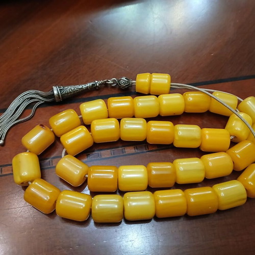 Mastic Kompoloi like new with vintage silver tassel and bakelite beads