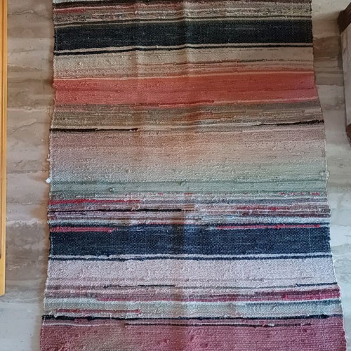 Woven rug like new 0.78 x 1.10