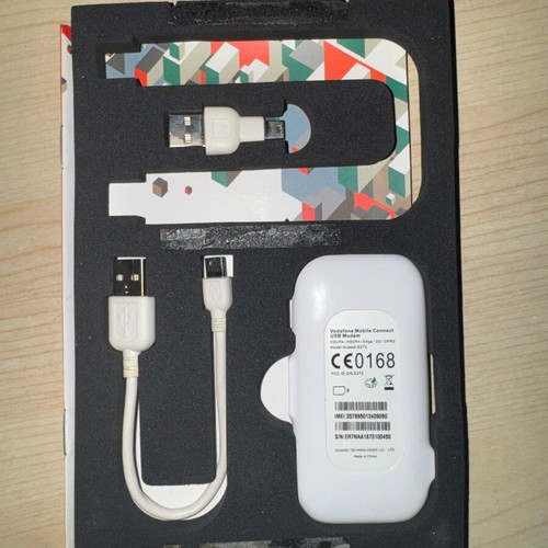 Vodafone Mobile Connect USB Modem Huawei E272 like new, complete set