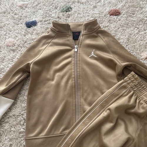 Jordan set for kids 3-4 years new, white and beige