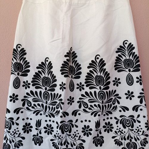 Ann Taylor LOFT A-line linen-blend skirt new with black embroidery
