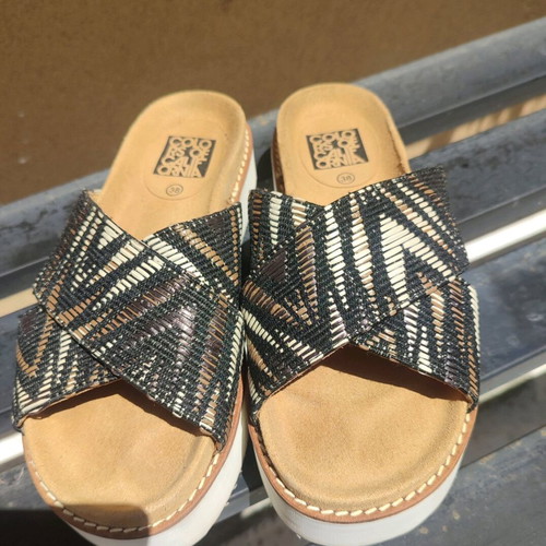 Colors Of California slippers size 38 new, unique design