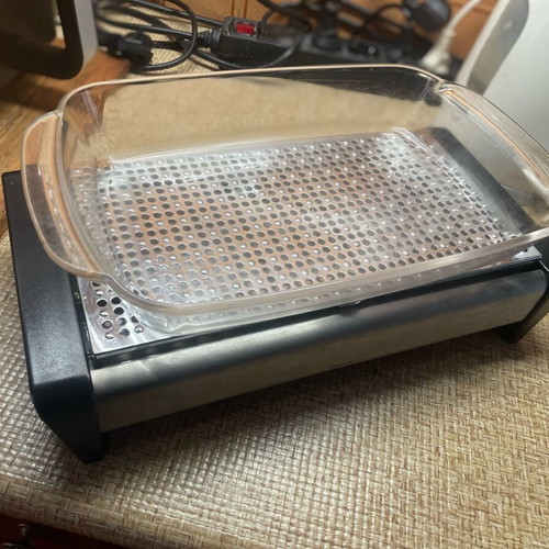 Classic food warmer like new without electricity