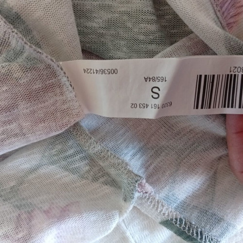 Stradivarius women's t-shirt size S like new, floral pattern