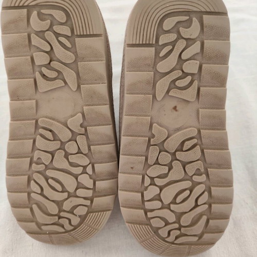 Benetton girls boots beige size 34 like new
