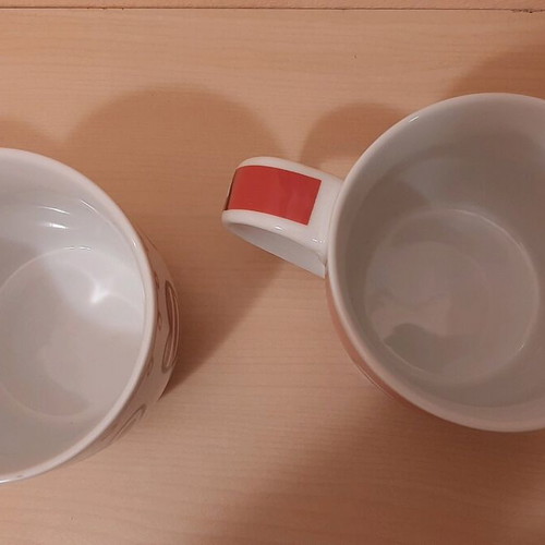 Porcelain mugs with hearts new, set of two