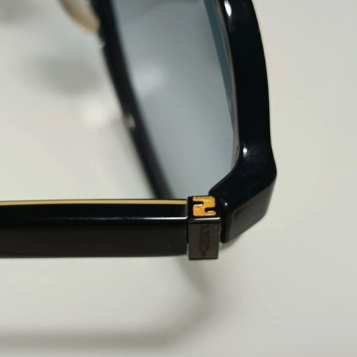 Fendi sunglasses new, black and brown