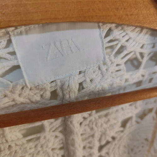 Zara knitted jacket cardigan no L like new, white
