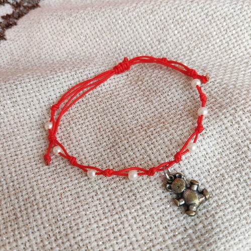 Bracelet with bear and pearls Martis made to order