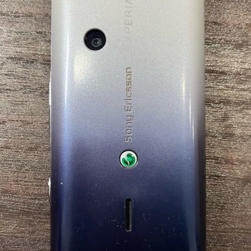 Sony Xperia x8 mini like new, white, with memory card