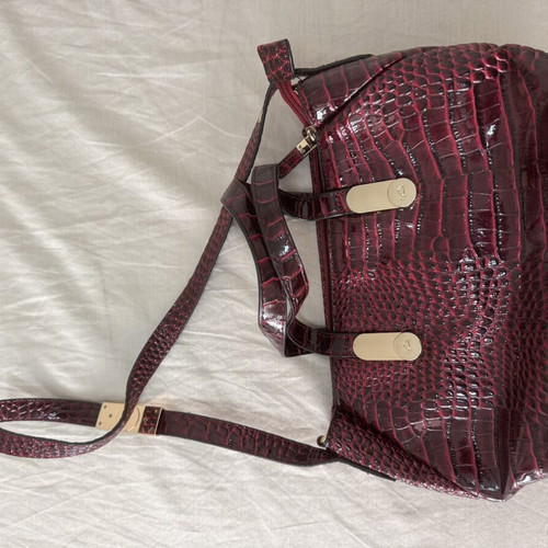Carpisa Large Burgundy Bag Croc Effect like new