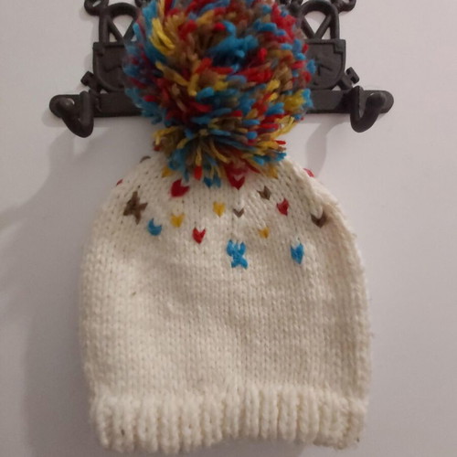 Hat like new, warm, multicolored, modern design