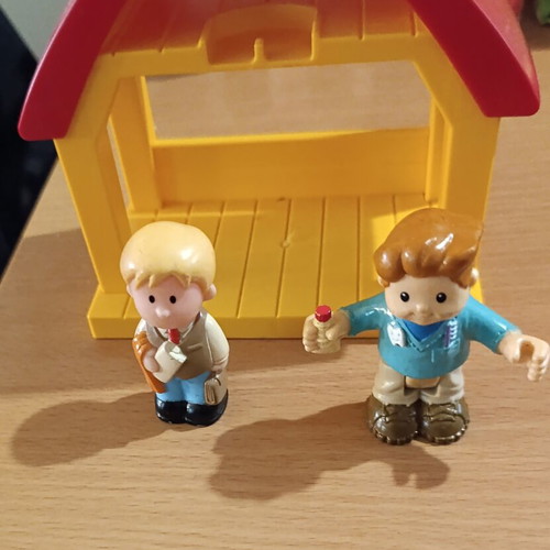 Fisher-Price Little People Collector house with figures