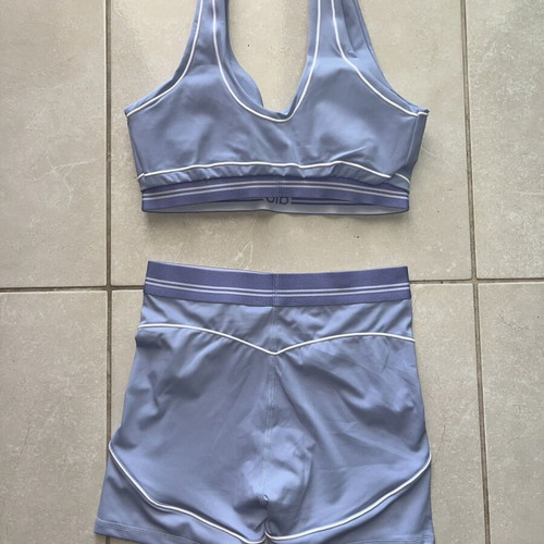 Alo Yoga summer set new with tags, blue, size M