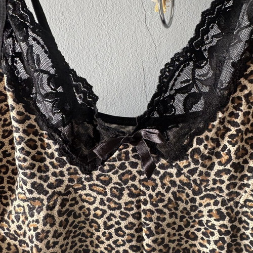 Nightdress XL with black and brown leopard print and lace