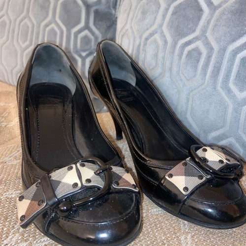 Burberry low heels like new, size 36.5, black
