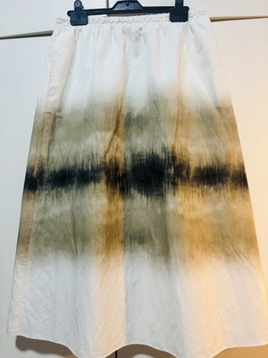 Massimo Dutti midi skirt like new, gradient, pockets, elastic waist, size L