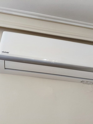 Air Condition Toyotomi Izuru 18000 BTU like new
