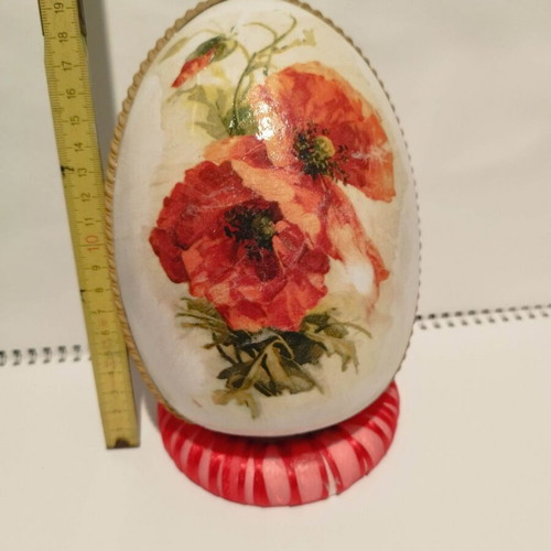Handmade porcelain decorative egg with poppies and base