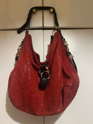 Γυναικεία τσάντα Gucci ώμου κόκκινη σαν καινούργια
