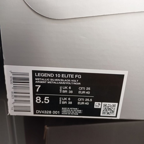 Nike Tiempo Elite FG football boots, size 40.5, yellow and silver