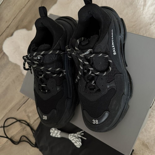 Balenciaga Triple S sneakers like new, size 38, black