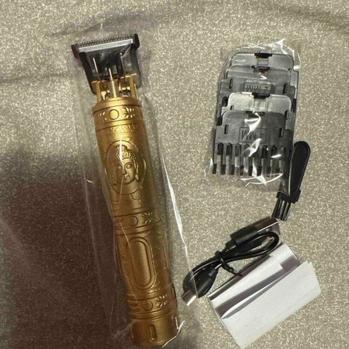 Shaving machine new in packaging