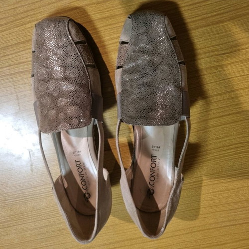 Confort women's leather shoes Italian used, size 38, beige brown