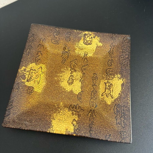 Decorative plates like new