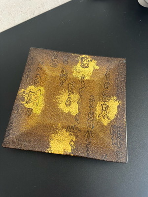 Decorative plates like new
